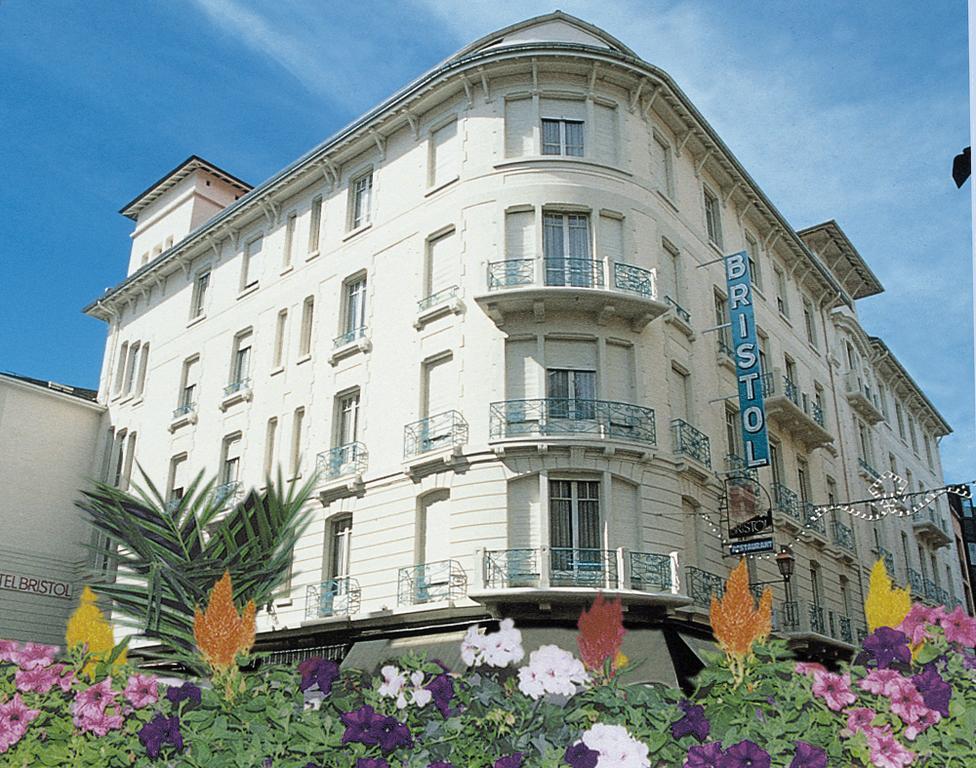 Hotel Bristol Aix-les-Bains Exterior photo